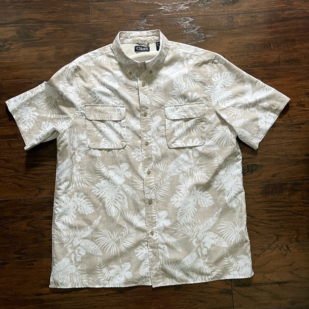 Chaps  Button Down Short Sleeve Men’s Hawaiian Tropical Shirt